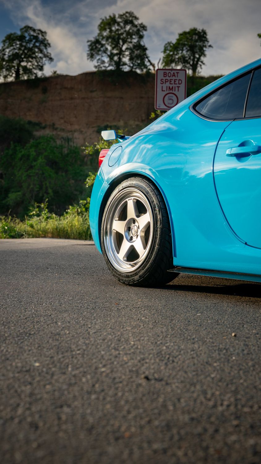 Rear quarter of a 2019 Toyota 86 wrapped in Aura Ultra Gloss Laguna Blue vinyl by Drift Wraps in Rancho Cordova